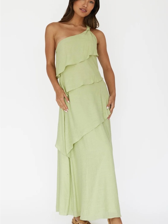Selfie Leslie Dresses & Skirts - Selfie Leslie Delwyn One-Shoulder Maxi Dress